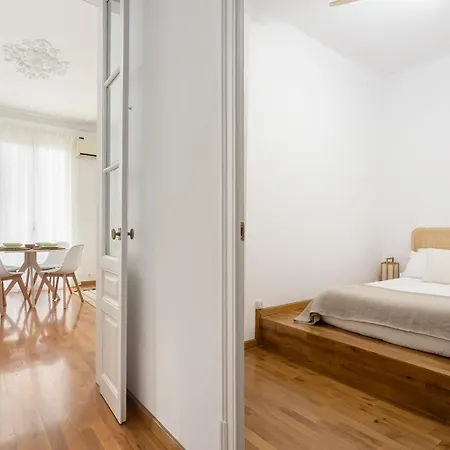 Mid Term Cozy Barcelone